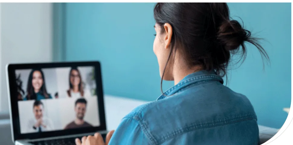 Sesión de capacitación remota con el equipo de un cliente
